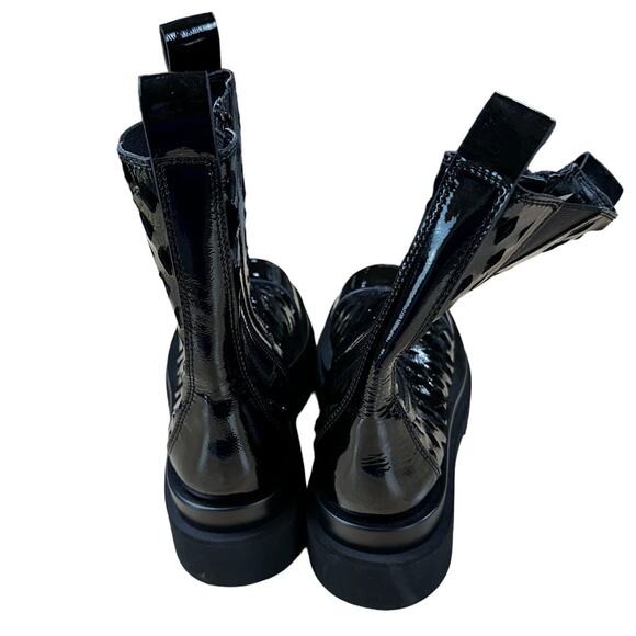 Jeffrey Campbell NWOB Tanked Perforated Chelsea Boot Black Sz 6.5 Patent Leather - Picture 6 of 9